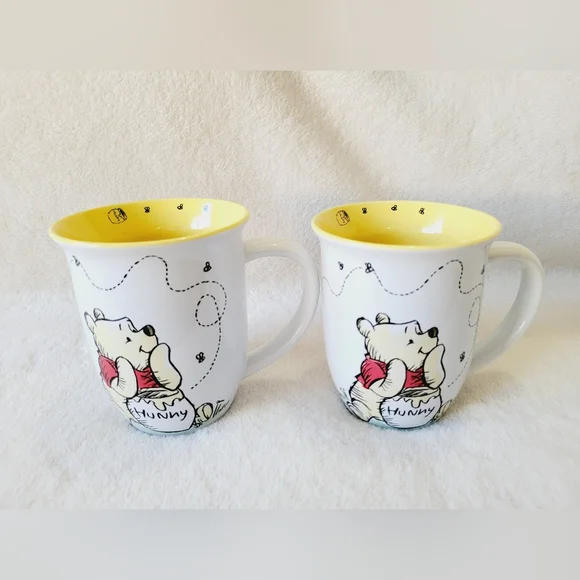 ✨️✨️SOLD✨️✨️🍯DISNEY Winnie-the-Pooh set of 2 coffee/ tea mugs 🍯 - Picture 3 of 6